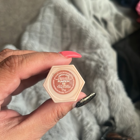 Fenty beauty color corrector in Pumpkin. - Picture 3 of 5